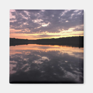 Aimant Lever de soleil sur le lac Bear