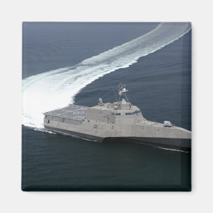 Aimant L'indépendance de bateau de combat dans le Golfe