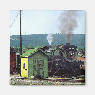 Aimant Locomotive à vapeur entrant dans la cour de train