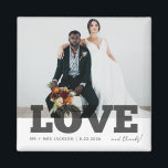 Aimant Love Merci Photo de mariage Cadeau Merci<br><div class="desc">Jolis cadeaux de mariage Love et merci,  aimants,  avec une de vos photos de mariage ou de lune de miel préférées. Personnalisez ces aimants de remerciement de mariage avec votre photo,  vos noms et la date du mariage.</div>