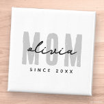 Aimant Maman Depuis 20XX Moderne Simple Preppy<br><div class="desc">Ce design simple et moderne est composé de la typographie de san serif.</div>