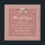 Aimant Mariage de Parties scintillant rose Gold et élégan<br><div class="desc">Elégant, pétillant, romantique mariage Favor aimant avec un élégant arc en or rose romantique avec un diamant en pierre de rhinocéros sur un beau cadre couleur or rose qui encadre vos détails de l'événement, et un joli arrière - plan de parties scintillant en or rose brillant. Cet exemple est destiné...</div>
