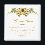 Aimant Mariage décoratif Fleurs d'été<br><div class="desc">Joli, coloré, sophistiqué et moderne aimant décoratif pour les Mariages avec une belle couronne fleurie d'été dans les couleurs jaune, rouge, or et vert. Un joli design botanique pour votre journée spéciale. Idéal pour les événements du printemps et de l'été mais peut être utilisé pour l'automne/automne et l'hiver. Tout le...</div>