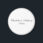 Aimant Mariage Élégant Script Creative Black White<br><div class="desc">Ce style de simplicité est tout. Simple mais fait vraiment une belle déclaration professionnelle.</div>