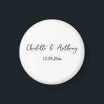 Aimant Mariage Élégant Script Creative Black White<br><div class="desc">Ce style de simplicité est tout. Simple mais fait vraiment une belle déclaration professionnelle.</div>