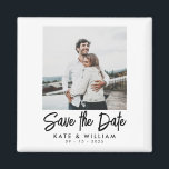 Aimant Mariage photo moderne simple Enregistrer la date<br><div class="desc">Une simple photo moderne enregistrer l'aimant de date. Personnalisez ce design minimaliste pour avoir vos informations personnelles et votre message.</div>