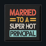 Aimant Marié À Un Mariage Principal Super Hot Marié Gro<br><div class="desc">Marié À Un Mariage Principal Super Chaud Marié Mari</div>