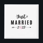 Aimant Marié Est 2025 Mariage Lune De Miel Couples Et<br><div class="desc">Marié Est 2025 Mariage de lune de miel Couples</div>