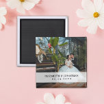 Aimant Moderne Chic Minimaliste Couple Photo Mariage Fave<br><div class="desc">Moderne Chic minimaliste Couple photo mariage Faveurs aimant</div>
