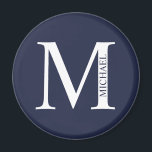 Aimant Monogramme et nom personnalisés bleu marine<br><div class="desc">Monogramme personnalisé et cadeau de nom caractéristiques monogramme personnalisé et nom dans le style de police serif classique. Parfait comme cadeaux de fête des pères pour papa,  cadeaux pour les groomsmen et pour toute occasion spéciale.</div>