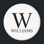 Aimant Monogramme et nom personnalisés classiques<br><div class="desc">Monogramme personnalisé et cadeau de nom caractéristiques monogramme personnalisé et nom en noir classique serif style de police sur arrière - plan blanc. Parfait comme cadeaux de vacances,  faveurs de réunion familiale et pour toutes occasions spéciales.</div>