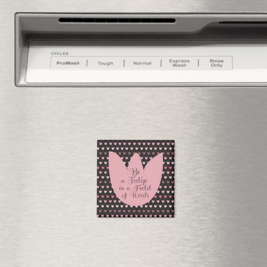 Aimant Motif Tulipe rose simple avec arrière - plan foncé (In Situ (Lave-vaisselle))