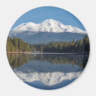 AIMANT MOUNT SHASTA REFLECTED