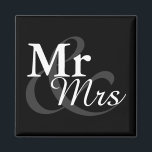 Aimant Mr&Mrs Simple Elegant Typographie Mariage Faveur<br><div class="desc">Typographie simple et élégante Noir et blanc "Mr&Mrs" faveur de mariage. Cliquez sur le bouton customiser pour personnaliser le design en choisissant la couleur arrière - plan que vous aimez et même ajouter votre propre texte. Les articles correspondants sont également disponibles en magasin.</div>