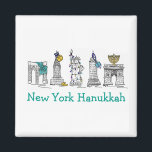 Aimant New York Hanoukka NYC Chanukah Fêtes juives<br><div class="desc">Il présente une illustration originale de monuments classiques de New York, dont Washington Carré Arch, Brooklyn Bridge et Statue de la Liberté, "habillés" pour les vacances. Parfait pour tous ceux qui vivent ou aiment l'"agitation" de NYC pendant la saison Hanoukka. Cette illustration de vacances est également disponible sur d'autres produits....</div>