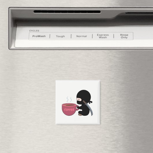 Aimant Ninja minuscule avec grande tasse de café (In Situ (Lave-vaisselle))