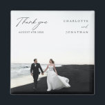Aimant Noir et blanc Mariage moderne favorise le Merci<br><div class="desc">Noir et blanc mariage moderne favorise l'aimant Merci</div>