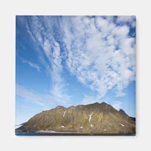 Aimant Norvège, Svalbard, Nuages au-dessus de falaises ab