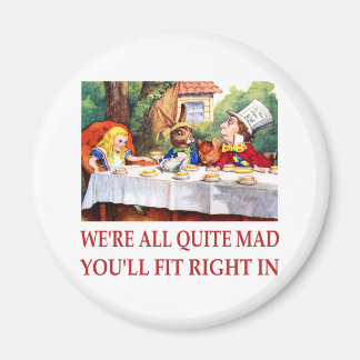 AIMANT NOUS SOMMES TOUS ASSEZ MAD, VOUS ALLEZ BIEN ENTRER