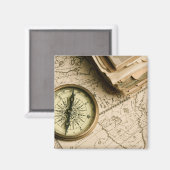Aimant Old compass over Ancient Map (Recto/Verso)