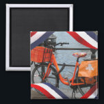 Aimant Orange Bike Rouge Blanc Bleu Orange Réfrigérateur<br><div class="desc">Orange Bike / Vélo garé et verrouillé sur un pont d'Amsterdam sur un canal avec hollandais rouge, blanc, bleu Drapeau agitant Orange Fridge Magnet, Oranje Koelkastmagneet. Entièrement personnalisable ! Ajoutez votre propre texte et images si vous voulez! Un beau souvenir typiquement hollandais à donner à vos amis ou à votre...</div>