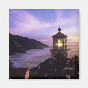 Aimant OU, côte de l'Oregon, phare de Heceta Head, allumé