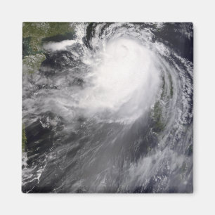 Aimant Ouragan Nuri approchant la Chine