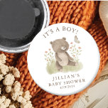Aimant Ours des bois<br><div class="desc">Présentant notre charmante conception de baby showers animaux de bois, parfait pour célébrer l'arrivée de votre petit. Conçu avec soin dans le détail, ce design présente d'adorables illustrations d'un ours de bois créant un thème fantaisiste et d'inspiration nature. Les couleurs boho douces et la typographie délicate apportent une touche d'élégance,...</div>