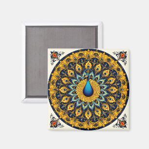 Aimant Paon décoratif sur fond blanc