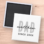 Aimant Papa Depuis 20XX Moderne Simple Preppy<br><div class="desc">Ce design simple et moderne est composé de la typographie de san serif.</div>