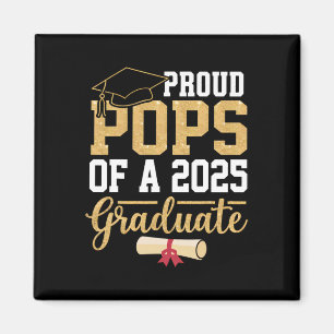 Aimant Papàs fiers d'un diplômé senior de la promotion 20