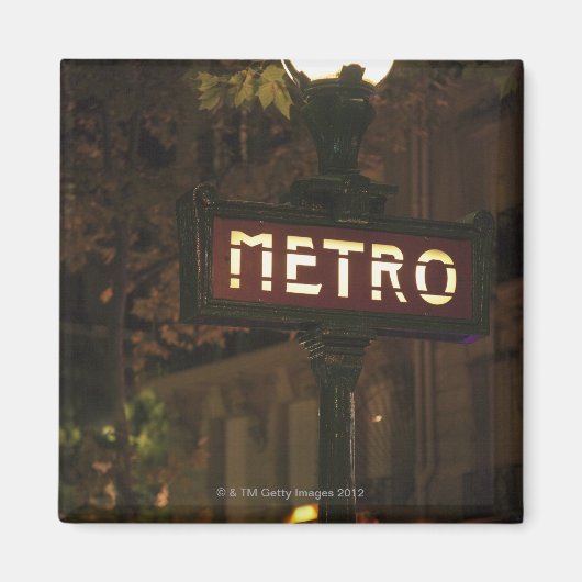 Aimant Paris, France. (Devant)