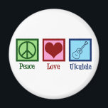 Aimant Peace Love Ukulele<br><div class="desc">Peace Love Ukulele. Un joli cadeau de joueur de ukuleles avec un signe de paix cool,  le coeur et l'instrument uke.</div>