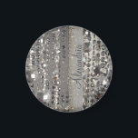 Aimant Perles à cordes d'argent glacé personnalisées<br><div class="desc">Perles à cordes brillantes argentées avec parties scintillant dorée sur une bannière argentée où vous pouvez la personnaliser pour en faire votre propre création d'une touche de glamour chic.</div>