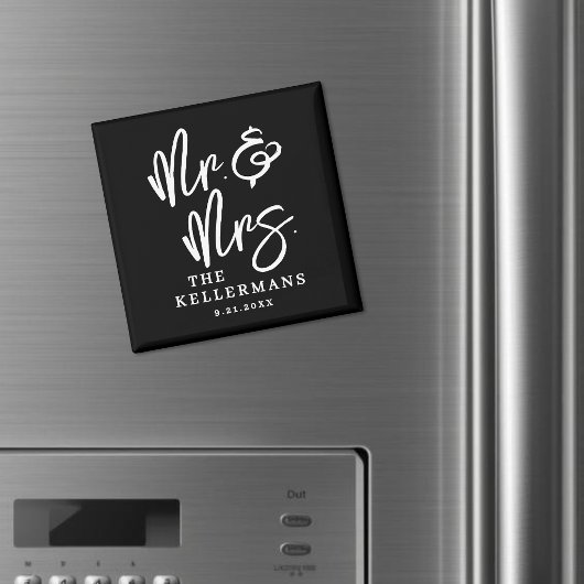 Aimant Personalized Black Wedding Favor