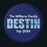 Aimant Personnalisé Destin Beach Voyage Cool Bleu<br><div class="desc">Ces magnets Destin Florida personnalisés cool portent votre nom de groupe personnalisé pour une réunion de famille ou un voyage à la Côte d'Émeraude. Les lettres du mot DESTIN sont remplies de belles photographies océaniques pour vos vacances.</div>