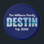 Aimant Personnalisé Destin Beach Voyage Cool Bleu<br><div class="desc">Ces magnets Destin Florida personnalisés cool portent votre nom de groupe personnalisé pour une réunion de famille ou un voyage à la Côte d'Émeraude. Les lettres du mot DESTIN sont remplies de belles photographies océaniques pour vos vacances.</div>