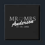 Aimant Personnalisé M. et Mme Mariage Cadeau familial<br><div class="desc">C'est un monogramme mariage Design. C'est un cadeau parfait pour les couples et c'est un symbole de l'amour,  du soutien et de l'amitié qui les entourent toujours dans leur voyage à travers le mariage.</div>