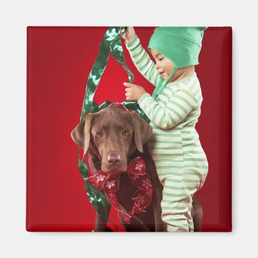 Aimant Petit garçon décorant un chien (Devant)