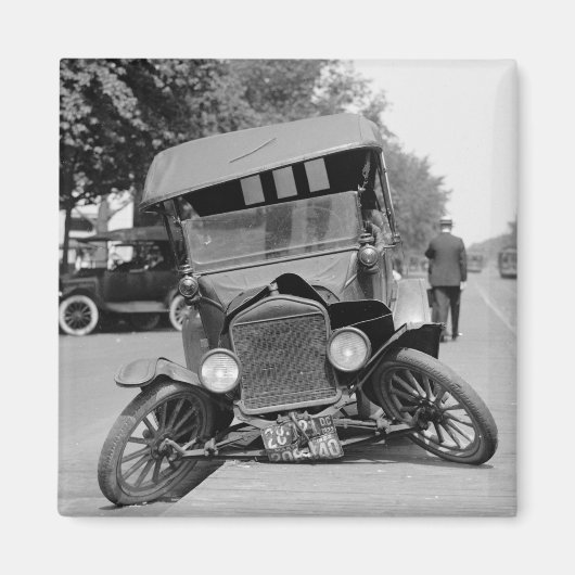 Aimant Pieds Joués, 1922 (Devant)