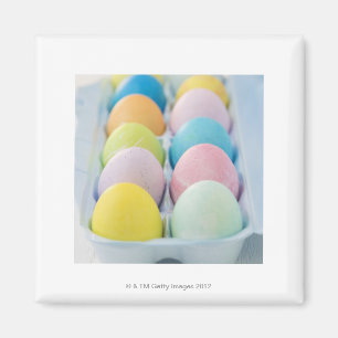 Aimant Plan rapproché des oeufs de pâques colorés