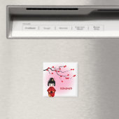 Aimant Poupée kokeshi japonaise aux fleurs de sakura (In Situ (Lave-vaisselle))