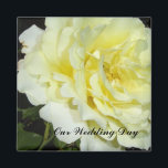 Aimant Rose jaune<br><div class="desc">Belle rose jaune, le message de notre jour de mariage peut être changé comme souhaité.</div>