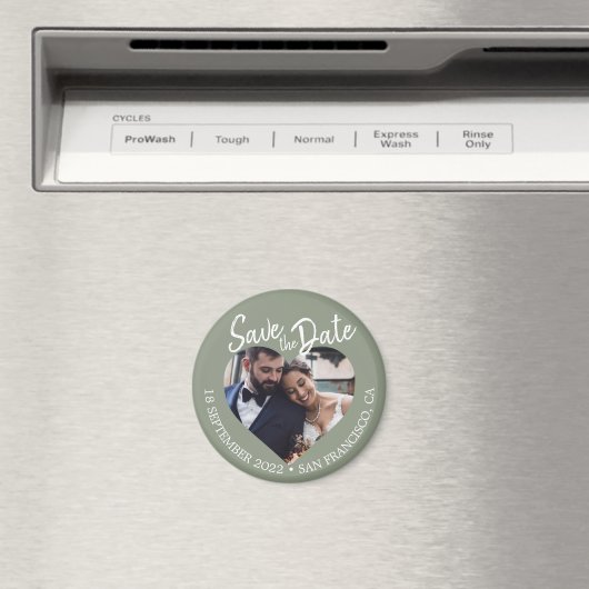 Aimant Sage Green Photo Modern Script Save the Date (In Situ (Lave-vaisselle))