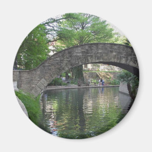 Aimant San Antonio jette un pont sur Riverwalk