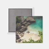 Aimant Sandy Beach Cove avec arbres verts, rochers et océ (Recto/Verso)