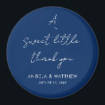 Aimant Script moderne Merci de mariage élégant<br><div class="desc">Partagez votre gratitude avec un cadeau qu'ils aimeront. Nos autocollants de remerciement personnalisés pour les mariages sont la façon parfaite de commémorer votre journée spéciale tout en remerciant vos invités d'en faire partie. Donnez à vos invités un beau rappel pratique de l'amour et de la joie que vous avez partagé,...</div>