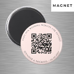 Aimant Site mariage QR code détails rsvp rose or<br><div class="desc">Ajoutez votre URL pour votre site mariage. Pour plus d'informations,  détails,  rsvp en ligne. Un or rose,  un arrière - plan de couleur rousse,  du texte noir.</div>