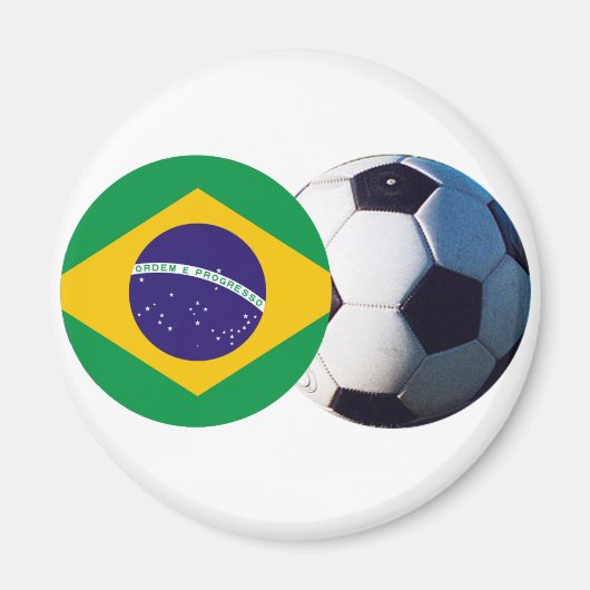 Aimant Soccer Ball & Brésil Drapeau Le MUSÉE Zazzle (Devant)