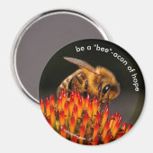 Aimant Soyez un "Bee" Bacon de l'Espoir Bee sur Echinacea (Recto/Verso)